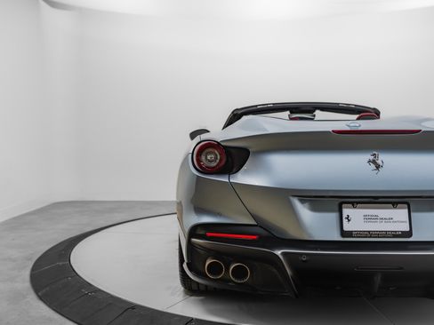 Certified 2022 Ferrari Portofino M image 51