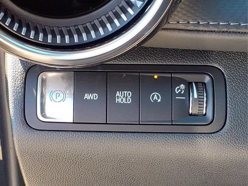 Used 2026 Chevrolet Equinox LT w/ Convenience Package II AWD/4WD image 17