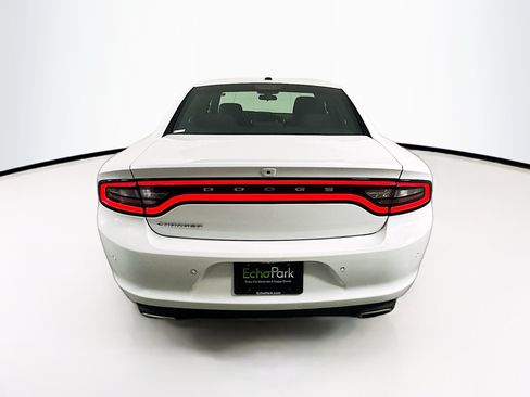 Used 2022 Dodge Charger SXT RWD image 7