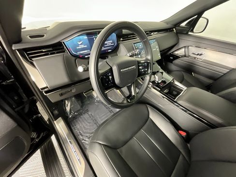 Used 2025 Land Rover Range Rover Sport Dynamic SE image 15