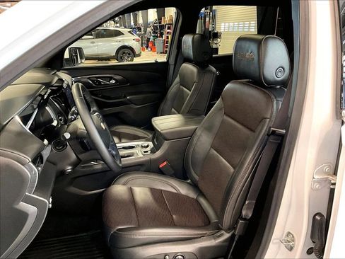 Used 2023 Chevrolet Traverse High Country AWD/4WD image 10