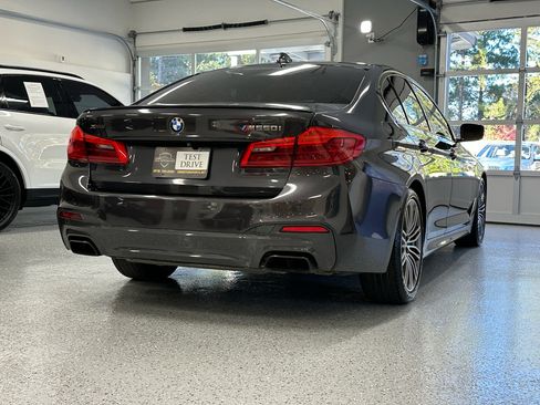 Used 2018 BMW M550i xDrive image 9
