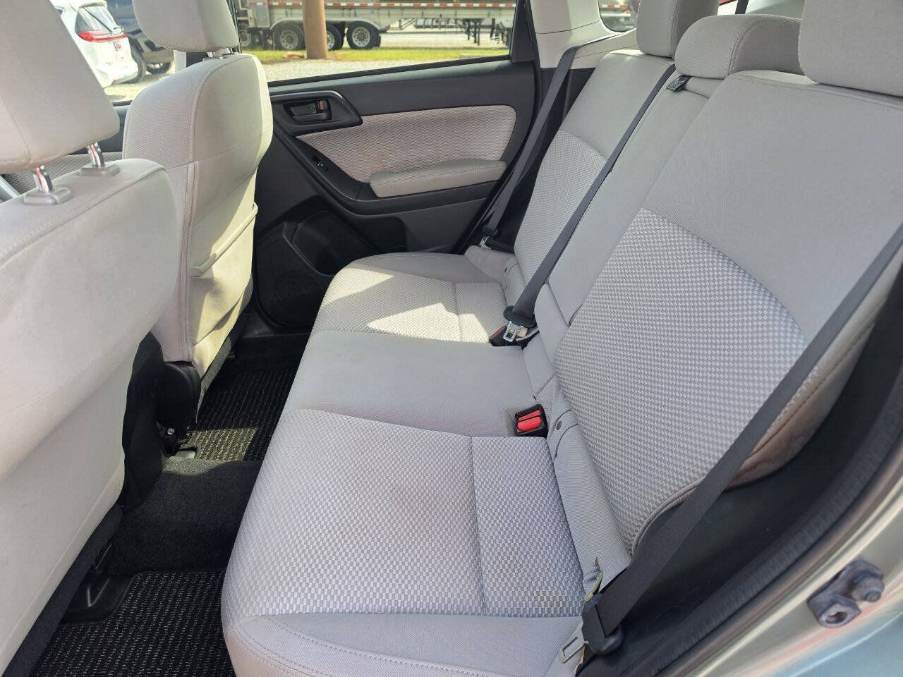 Used 2017 Subaru Forester 2.5i Premium w/ All-Weather Package AWD/4WD image 10