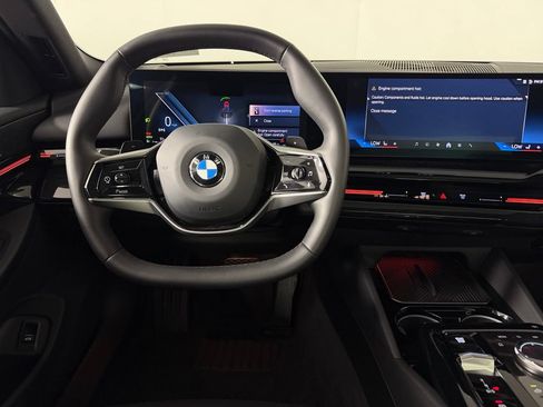 Used 2025 BMW 530i RWD image 14
