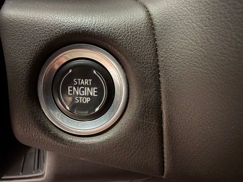 Certified 2023 Chevrolet Suburban Z71 w/ Luxury Package AWD/4WD image 14