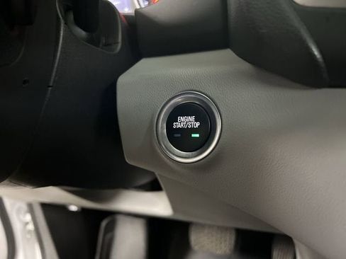 Certified 2022 GMC Terrain SLE w/ Driver Convenience Package image 16