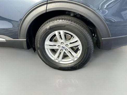 Used 2023 Ford Explorer XLT AWD/4WD image 31