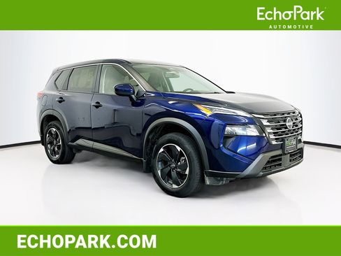 Used 2025 Nissan Rogue SV image 1