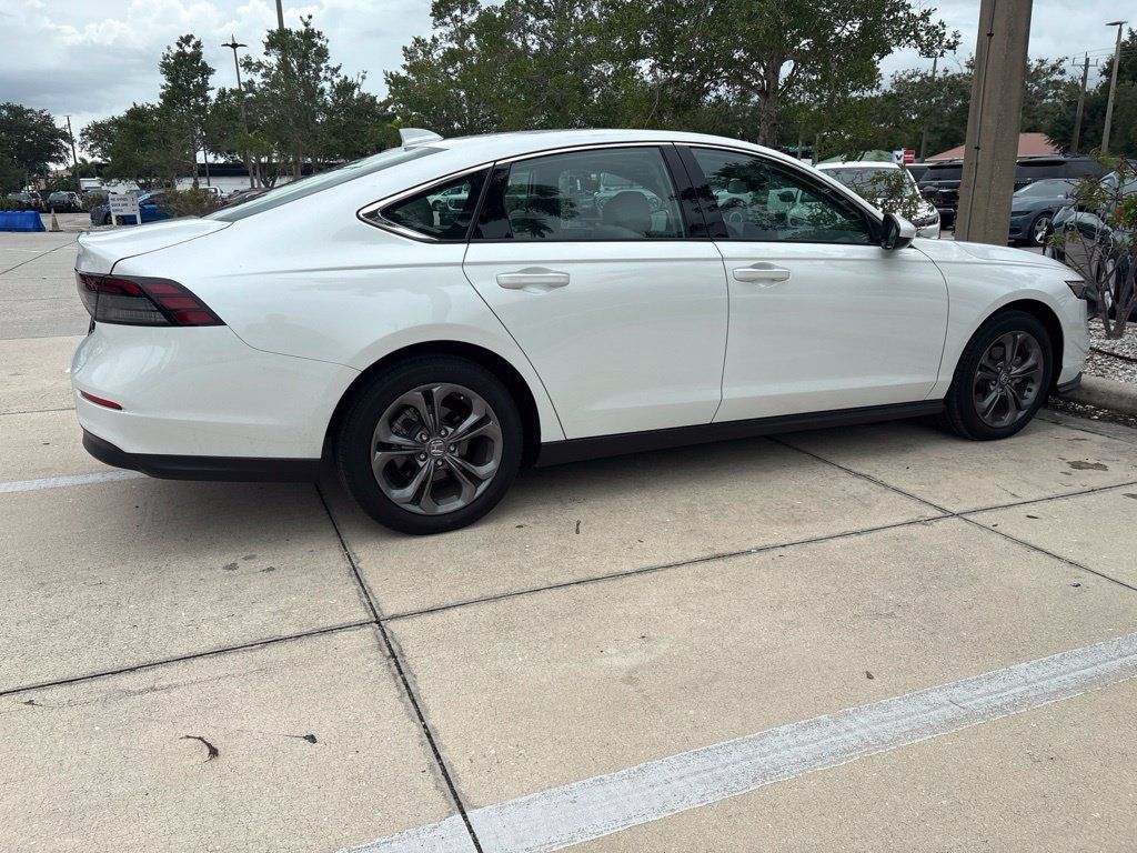 Used 2024 Honda Accord EX image 4