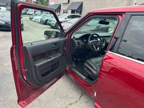 Used 2019 Ford Flex Limited w/ Equipment Group 303A AWD/4WD image 9