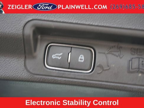 Used 2025 Ford Explorer Platinum w/ LUX Leather Package AWD/4WD image 11