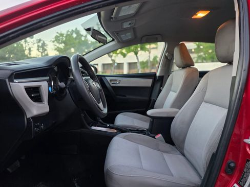 Used 2016 Toyota Corolla LE FWD image 17