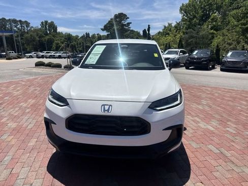 Certified 2024 Honda HR-V Sport image 31