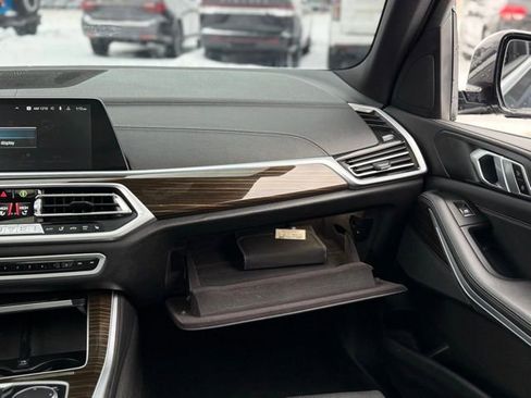 Used 2023 BMW X5 xDrive45e image 32