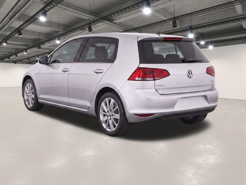 Used 2016 Volkswagen Golf S FWD image 3