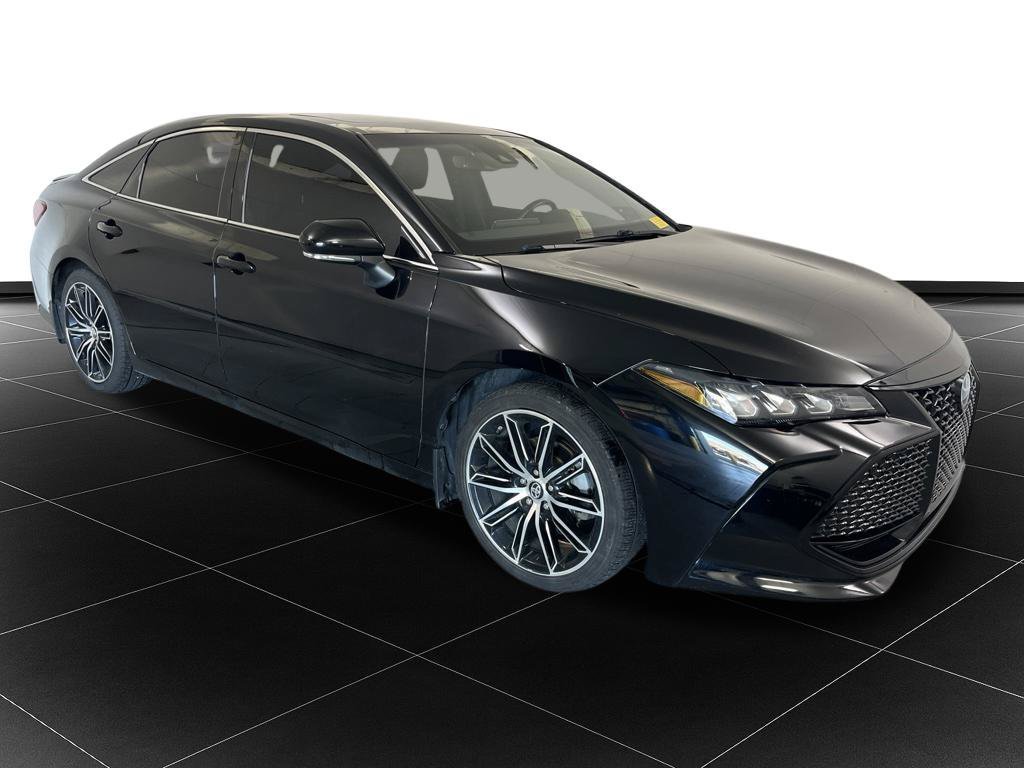 Used 2019 Toyota Avalon XSE w/ All Weather Liner Package FWD image 7