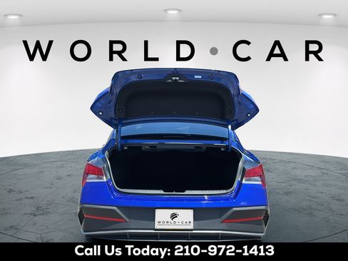 Certified 2025 Hyundai Elantra Sport FWD image 9