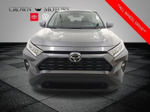 Used 2021 Toyota RAV4 XLE Premium image 2