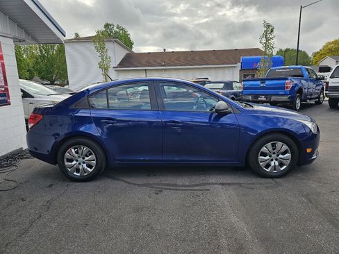Used 2013 Chevrolet Cruze LS FWD image 13