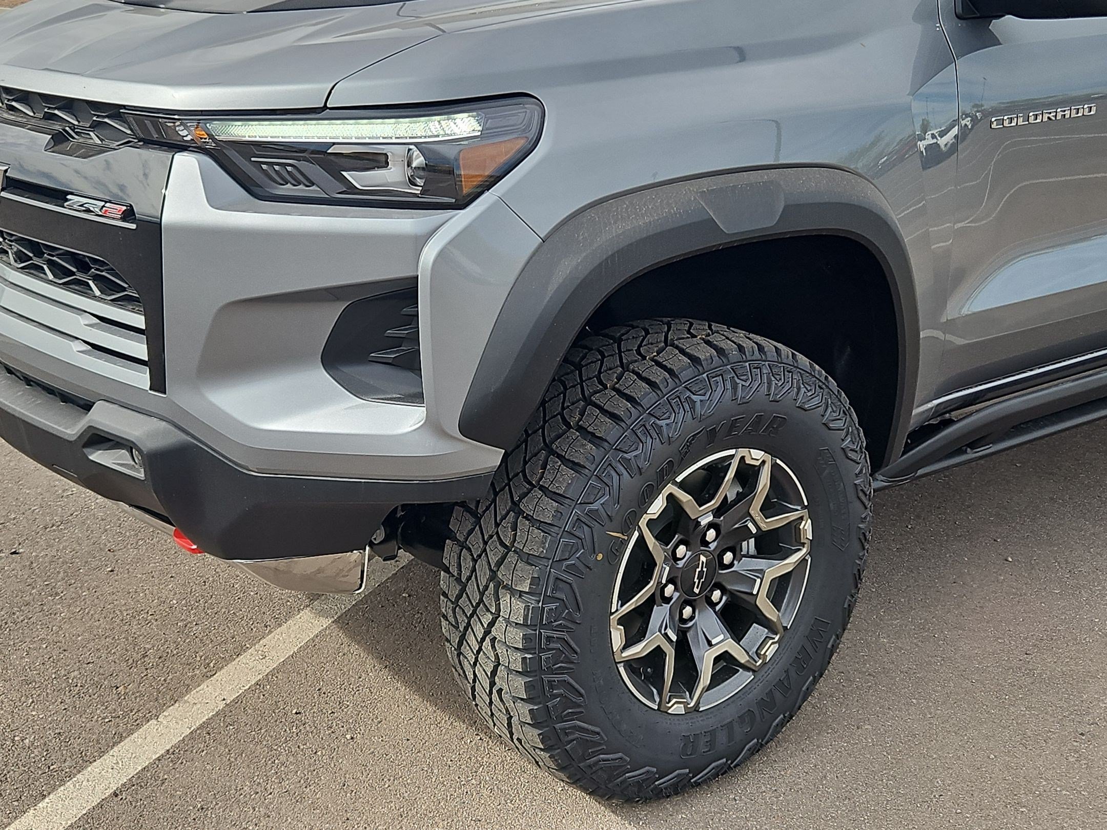 New 2026 Chevrolet Colorado ZR2 w/ Technology Package AWD/4WD image 15