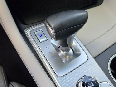 Used 2022 Genesis G70 3.3T RWD image 29