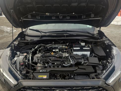 Used 2023 Toyota Corolla Cross L image 32