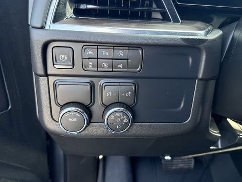 Used 2026 Chevrolet Tahoe LT w/ Comfort Package RWD image 18