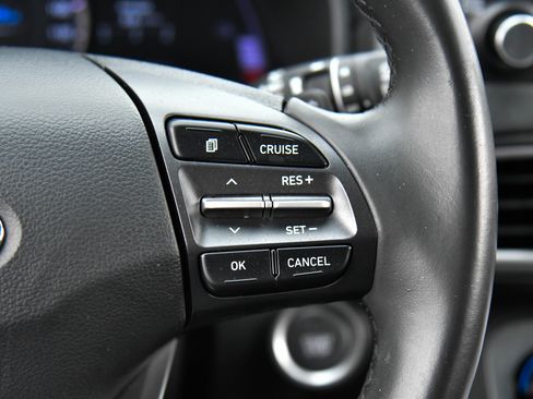 Used 2021 Hyundai Kona Limited FWD image 30