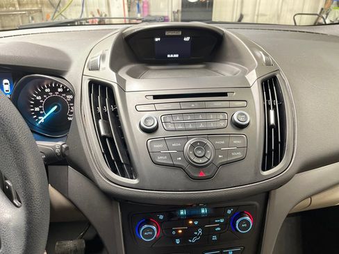 Used 2017 Ford Escape SE image 25