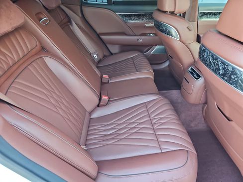 Used 2025 Genesis G90 3.5T AWD/4WD image 17