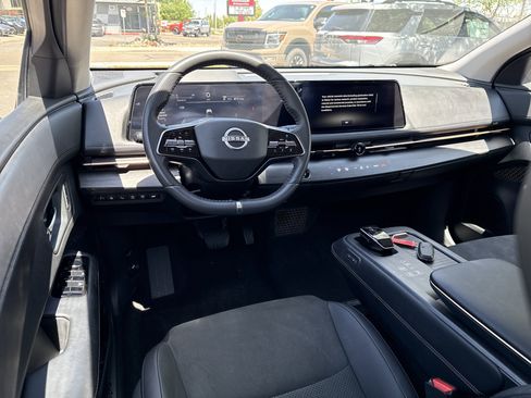 Certified 2024 Nissan Ariya AWD image 17