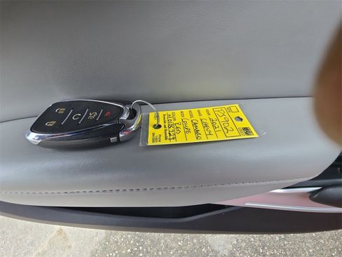 Used 2021 Chevrolet Camaro LT w/ RS Package image 23