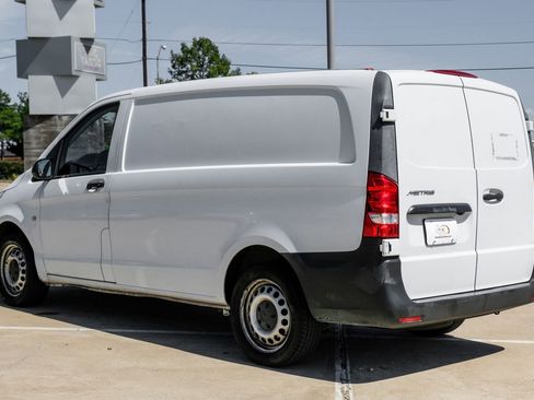 Used 2018 Mercedes-Benz Metris image 10