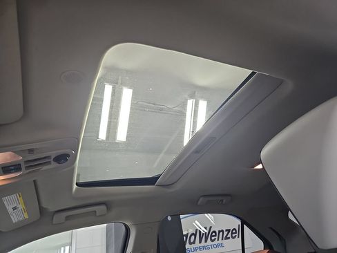Used 2015 Chevrolet Equinox LT w/ Chrome Appearance Package AWD/4WD image 35