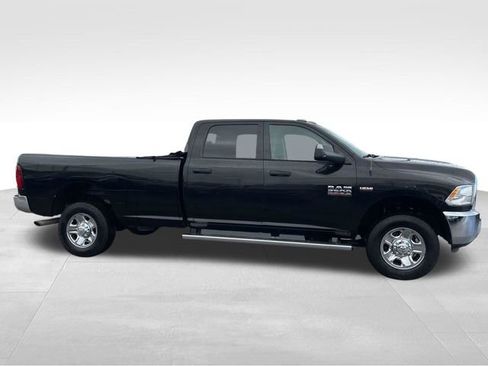 Used 2018 RAM 2500 Tradesman w/ Chrome Appearance Group image 8