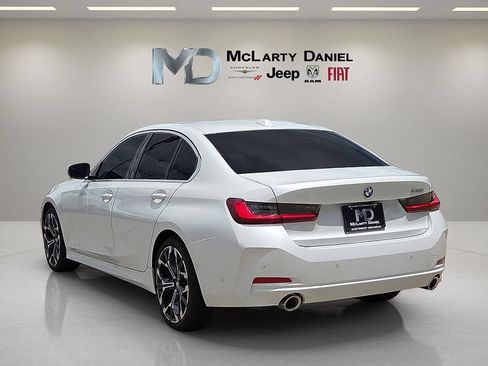 Used 2026 BMW 330i Sedan w/ Premium Package RWD image 4