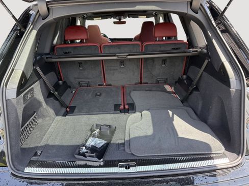 Certified 2025 Audi SQ7 Prestige w/ Prestige Package AWD/4WD image 24