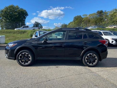 Used 2021 Subaru Crosstrek 2.0i Premium image 2