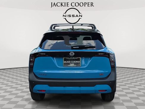 New 2026 Nissan Kicks SR w/ Cold Weather Package FWD image 6