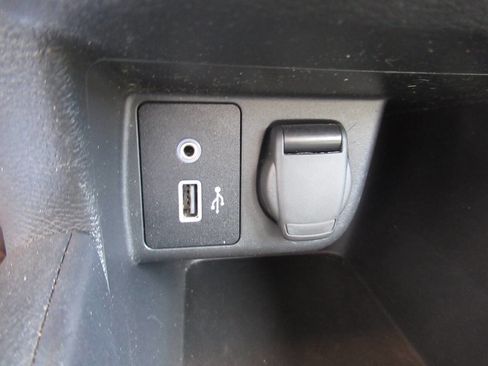 Used 2024 Nissan Versa S w/ Trunk Package image 23