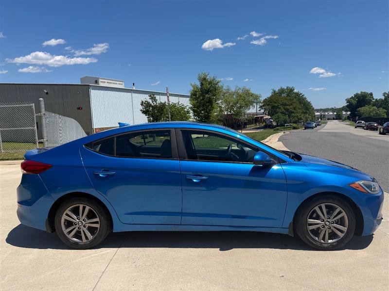Used 2017 Hyundai Elantra SE FWD image 6