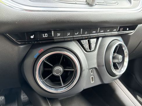 Used 2023 Chevrolet Blazer LT image 18