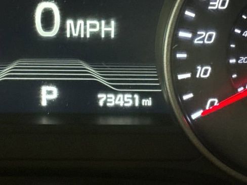 Used 2019 Kia Stinger GT1 image 19