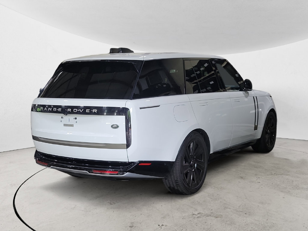 Used 2023 Land Rover Range Rover SE AWD/4WD image 5