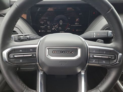 Used 2025 GMC Yukon Denali AWD/4WD image 22