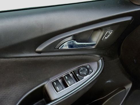 Used 2021 Chevrolet Malibu LT image 22