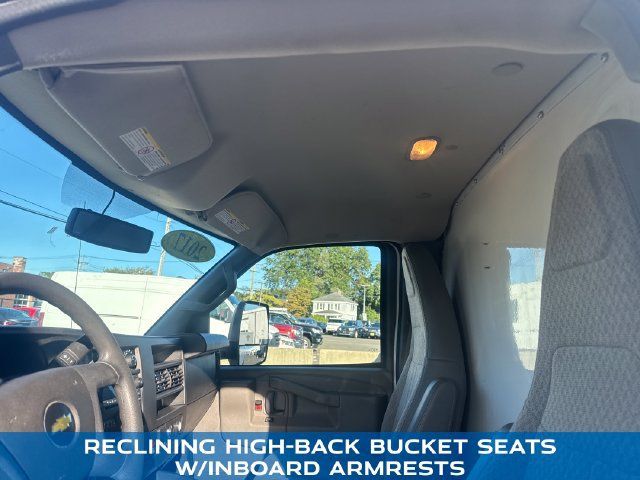 Used 2017 Chevrolet Express 3500 RWD image 21