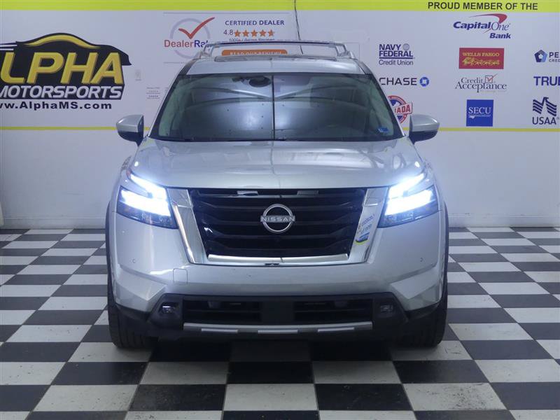 Used 2023 Nissan Pathfinder SL w/ SL Premium Package AWD/4WD image 2