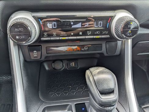 Used 2024 Toyota RAV4 LE image 49