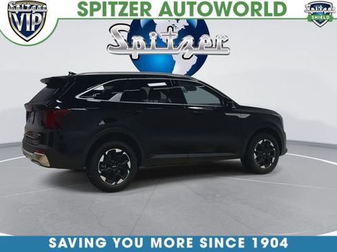 Used 2025 Kia Sorento S AWD/4WD image 10